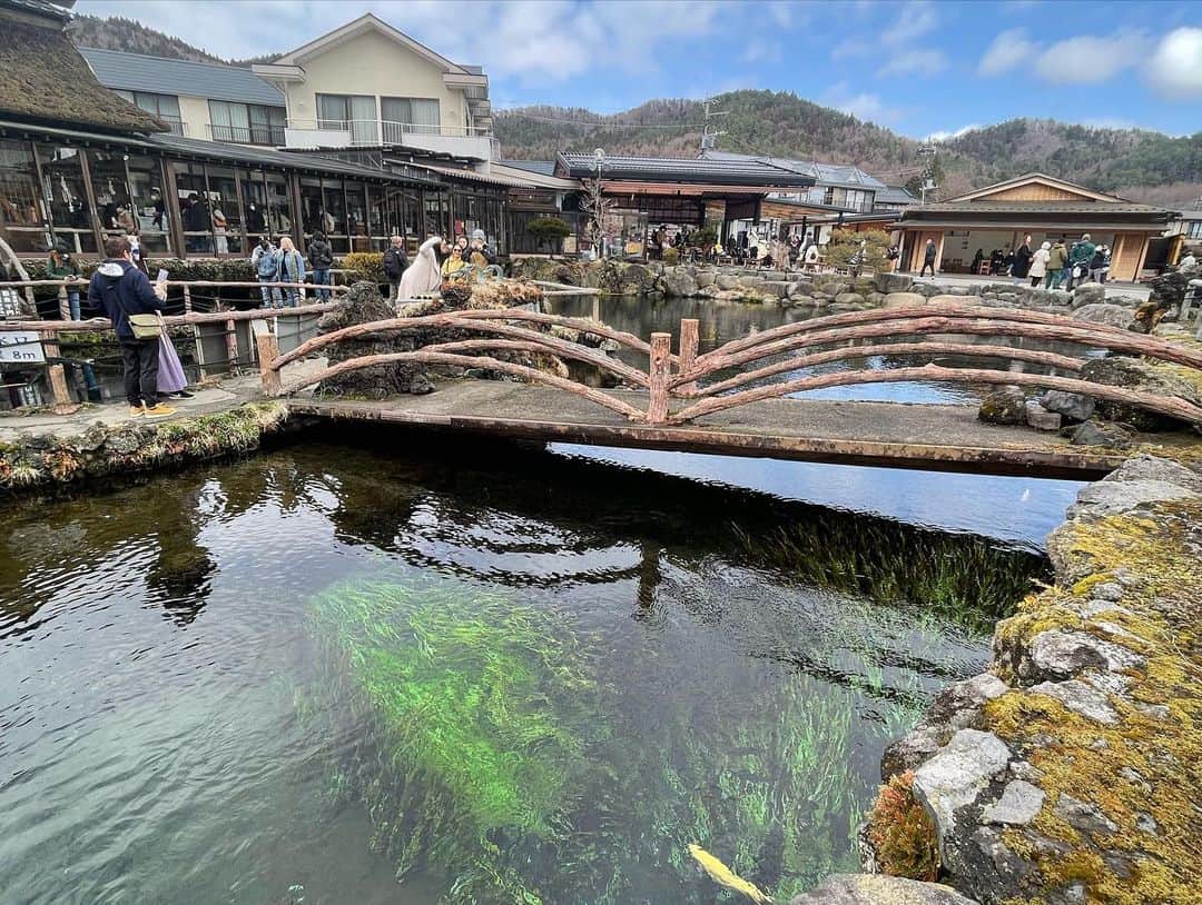 松山英礼奈さんのインスタグラム写真 - (松山英礼奈Instagram)「世界遺産忍野八海💙🩵  透き通る水に心癒された🥹🤲🏻🤍🩵🪽  #時差投稿 #世界遺産 #忍野八海 #山梨県 #富士山 #観光スポット」5月25日 21時29分 - hiiiiiiii0802
