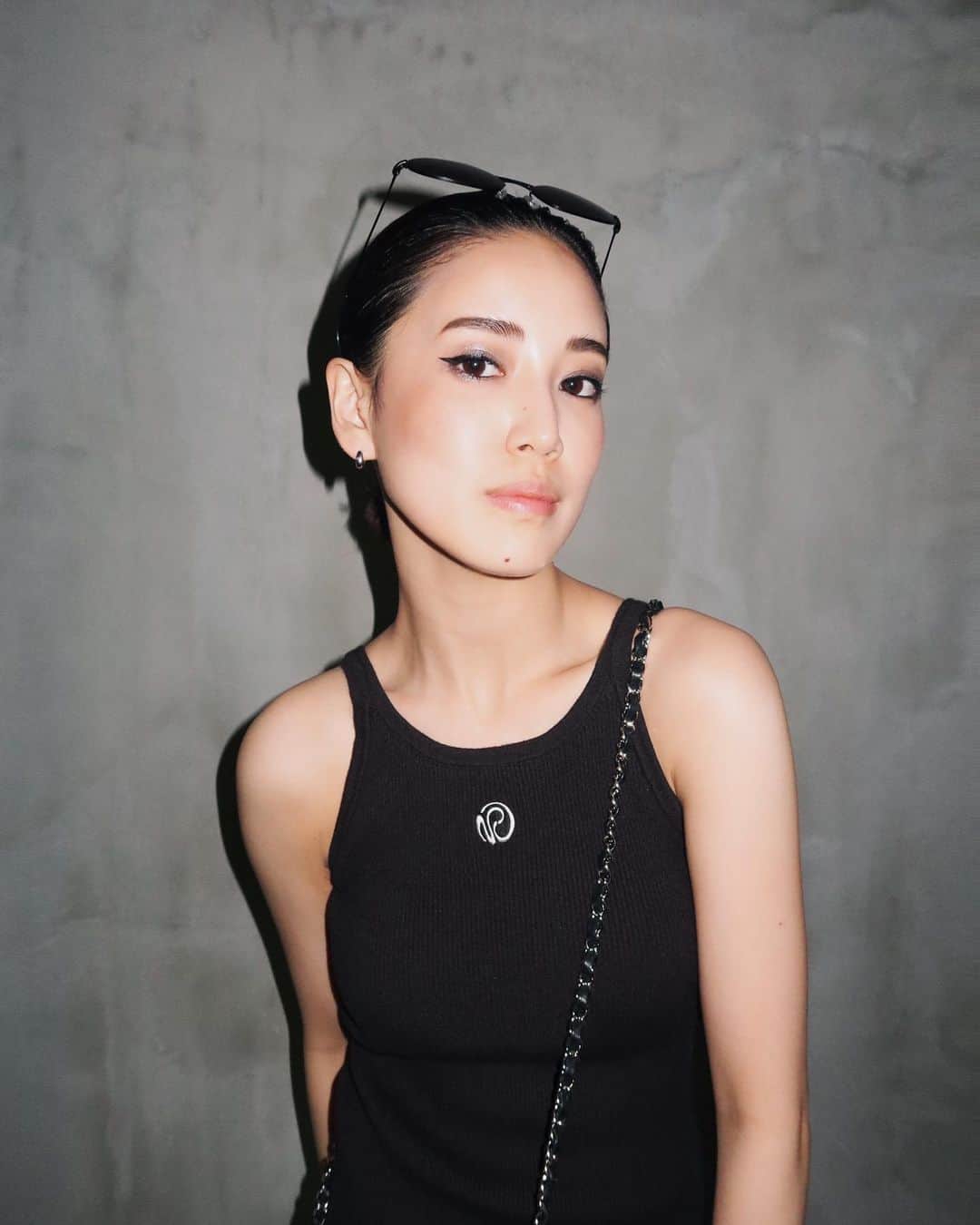 藤井夏恋のインスタグラム：「んふ🖤今日も良い日になったよ。」