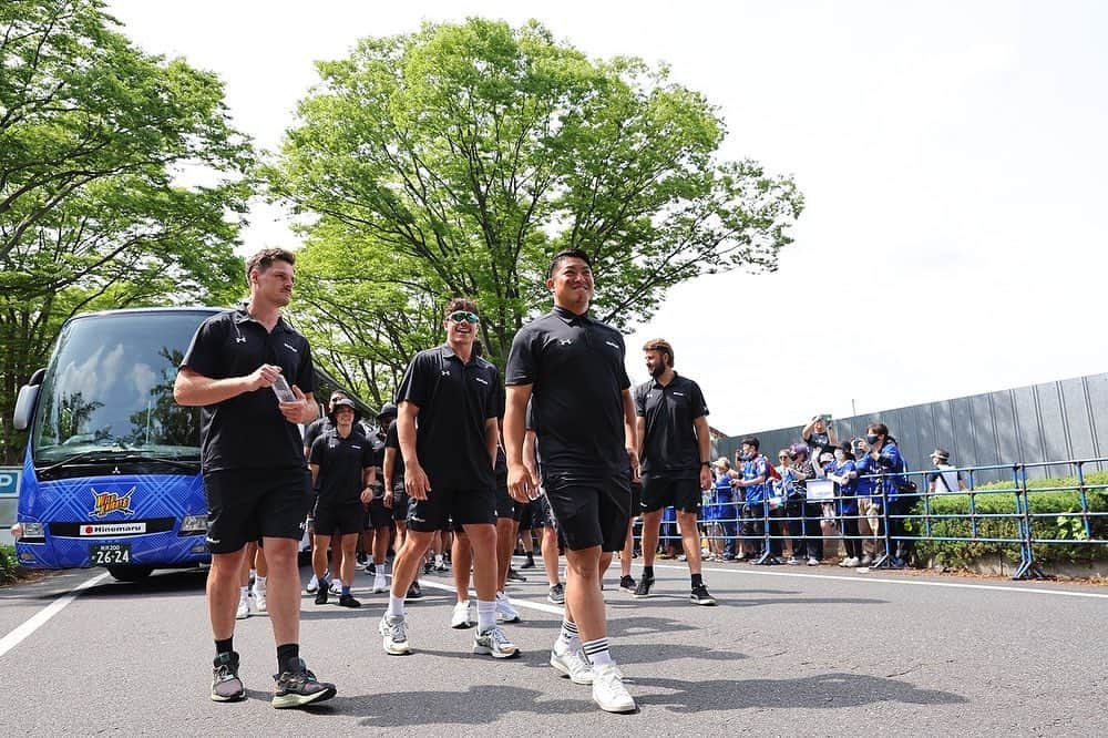 坂手淳史さんのインスタグラム写真 - (坂手淳史Instagram)「今シーズンも僕たちワイルドナイツに沢山のご声援を送って頂きありがとうございました。  また報告会では次に向かうエネルギーを沢山いただきました。 みんなで強くなって来シーズン帰ってきます。  来シーズンも応援して頂けると嬉しいです！！ よろしくお願いします。  photo by k.Nomoto #埼玉パナソニックワイルドナイツ」5月25日 21時46分 - sakateatsushi2