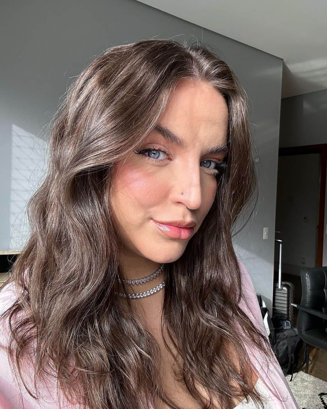 Bruna Unzuetaのインスタグラム：「Beauty de ontem 🤌🏼 toda fazendo caras e bocas kkkakakaka “cuidados com os sedutores da internet”」