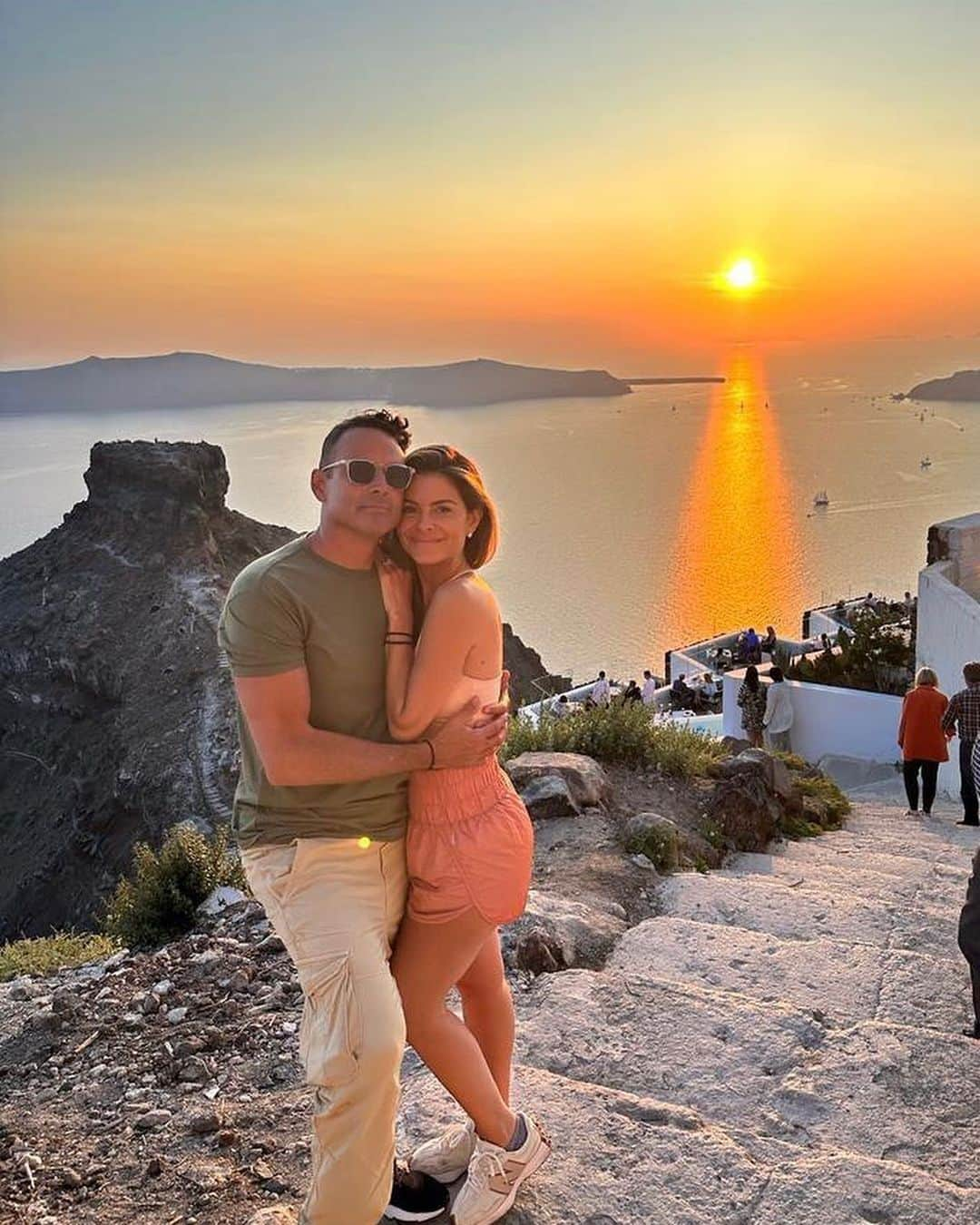 マリア・メノウノスさんのインスタグラム写真 - (マリア・メノウノスInstagram)「BABYMOON in Santorini! ❤️🇬🇷」5月25日 22時10分 - mariamenounos