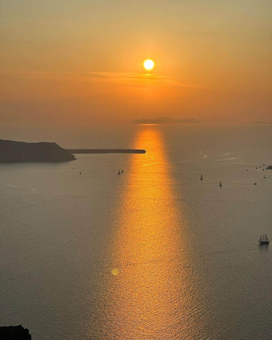 マリア・メノウノスさんのインスタグラム写真 - (マリア・メノウノスInstagram)「BABYMOON in Santorini! ❤️🇬🇷」5月25日 22時10分 - mariamenounos