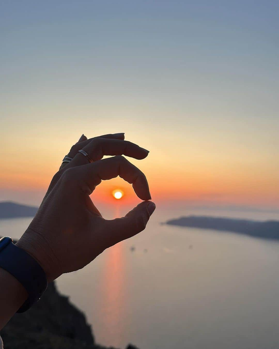 マリア・メノウノスさんのインスタグラム写真 - (マリア・メノウノスInstagram)「BABYMOON in Santorini! ❤️🇬🇷」5月25日 22時10分 - mariamenounos