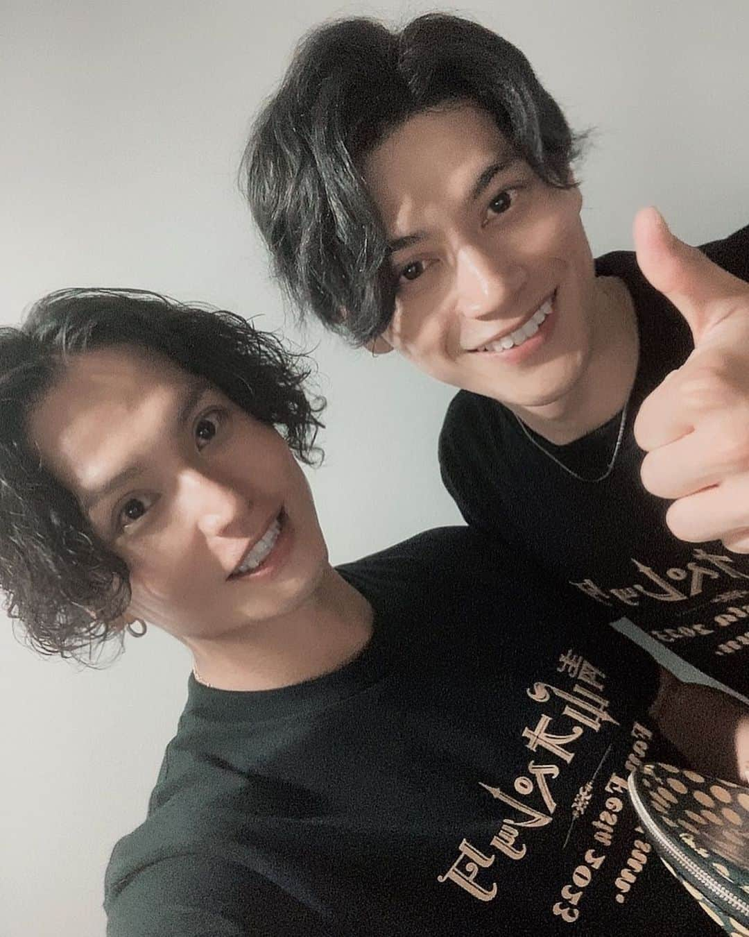 友常勇気さんのインスタグラム写真 - (友常勇気Instagram)「青山オペレッタ思い出アルバム🤩🎉✨ 沢山撮ったので載せさせて頂きます😁 みんな…かわちぃ😂👉👈❤️ #青山オペレッタ #青オペ #ファンフェスタ #2023 #思い出アルバム #大平峻也 #大隅勇太 #中山優貴 #長江崚行  #輝山立  #岸洋佑 #堀海登  #フクシノブキ #小林竜之 #友常勇気 #みんな #かわちぃ」5月25日 22時26分 - yuki_tomotsune