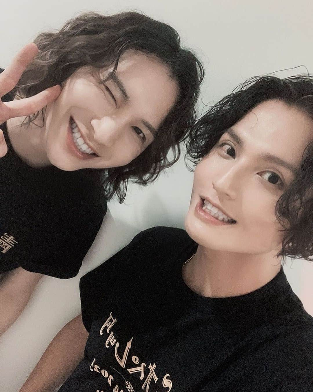 友常勇気さんのインスタグラム写真 - (友常勇気Instagram)「青山オペレッタ思い出アルバム🤩🎉✨ 沢山撮ったので載せさせて頂きます😁 みんな…かわちぃ😂👉👈❤️ #青山オペレッタ #青オペ #ファンフェスタ #2023 #思い出アルバム #大平峻也 #大隅勇太 #中山優貴 #長江崚行  #輝山立  #岸洋佑 #堀海登  #フクシノブキ #小林竜之 #友常勇気 #みんな #かわちぃ」5月25日 22時26分 - yuki_tomotsune