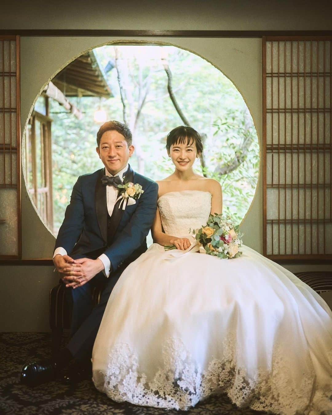 高橋茂雄さんのインスタグラム写真 - (高橋茂雄Instagram)「5.21に結婚式やりました！！  京都で。 最高の写真とったので見てください。  めちゃくちゃ楽しかったし、アホほど泣きました！笑 二次会はぎょうざ湯にいって街中華。  はぁ楽しかったです！  #結婚式 #感動 #泣き笑い #神父さんに #キスは長くした方がええよと言われ #長めにした #ナイスキスって言われた」5月25日 22時51分 - shigeo0128