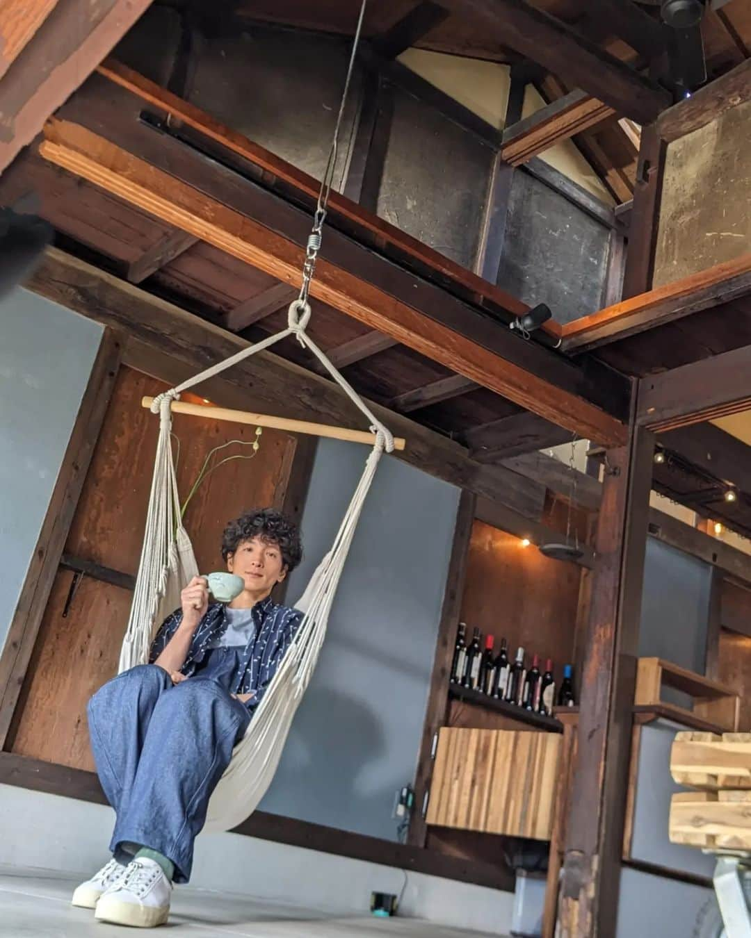 渡部豪太さんのインスタグラム写真 - (渡部豪太Instagram)「今回のふるカフェは山口県・山口市  伝統建築には見えないところにも沢山のこだわりが詰まっている。 何気ない街の風景には、沢山の人の隠れた息吹がある。 古民家ってオモチロイ☕  頂いたベーグルは本当に美味しかった… また食べたい🥯🤤  #ふるカフェ系ハルさんの休日  #古民家カフェ  #伝統建築 #ベーグル #山口県」5月25日 22時54分 - gotawatabe