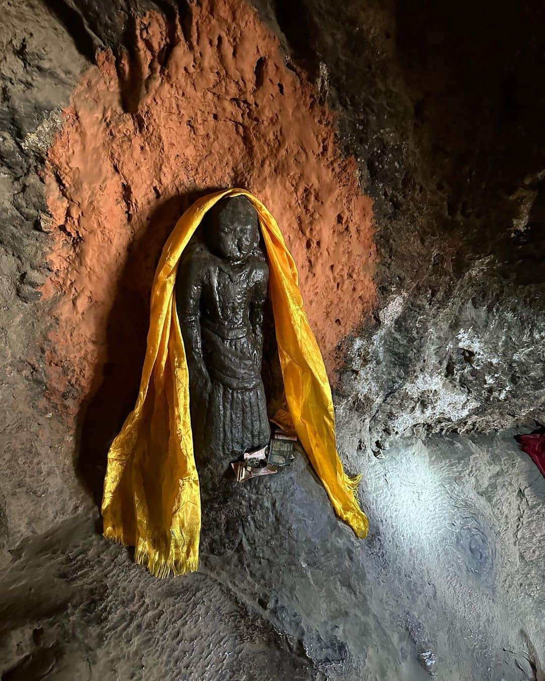 ミア・マエストロさんのインスタグラム写真 - (ミア・マエストロInstagram)「Nepal, you have my 🤍 It was hard to leave Kathmandu behind this morning after some unparalleled weeks in the Himalayas. Hard to put into words how much it meant to me arriving by horse to some of the most sacred places in the Buddhist Vajrayana tradition. Following the steps of Guru Rimpoche, who brought Buddhism to Tibet in the 8th century we rode our horses for 5 hours a day and hiked for about 3 with almost no hot water and seldom electricity. The land opens itslef in a different way when arriving by these soulful four legged creatures. We rode for 5 days to Lo Manthang the capital of Upper Mustang. This kingdom was just opened to the world in the 1990’s and it is a beacon of the Tibetan life and customs that have been so relentlessly contested and suppressed in other parts of the world. Grateful for everyone that hosted us and I got to share morning Tea with, to @ridingsafariclub & @ginevrarossini for putting together an epic group of humans who has become instant family and to the Spirits of this land for keeping us safe.」5月25日 23時09分 - miamaestro