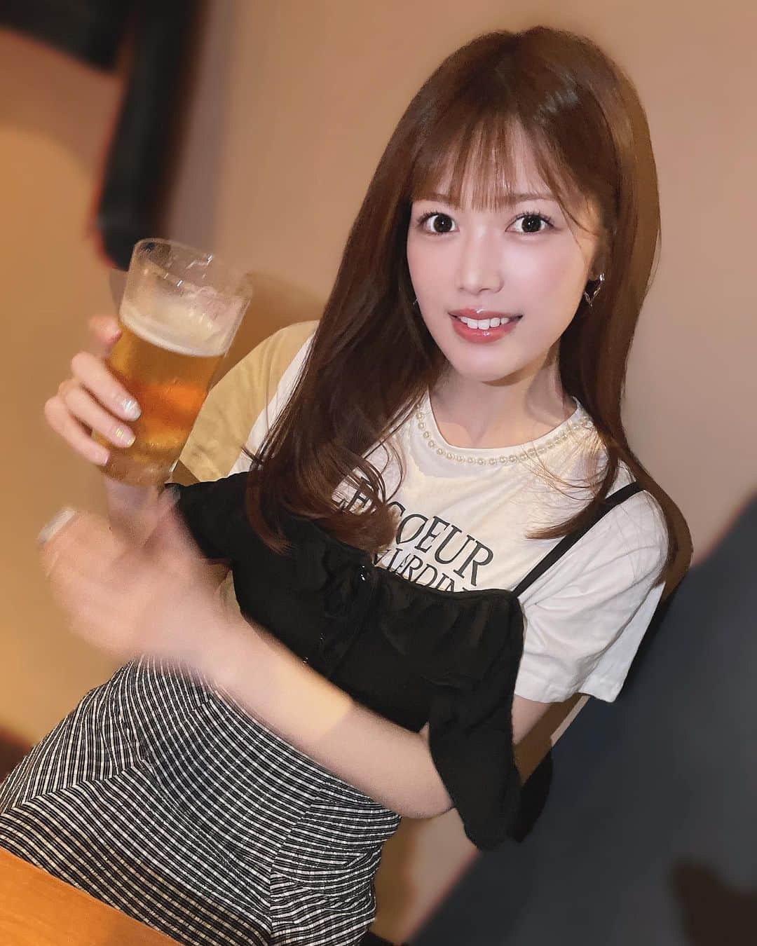 渚カオリさんのインスタグラム写真 - (渚カオリInstagram)「Tシャツ可愛いビールは美味しい  @paravion_official」5月25日 23時08分 - kaorinsta_