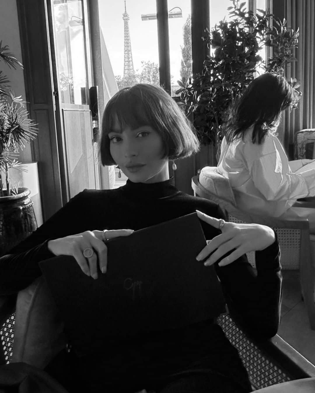 テイラー・ラシェのインスタグラム：「☾」