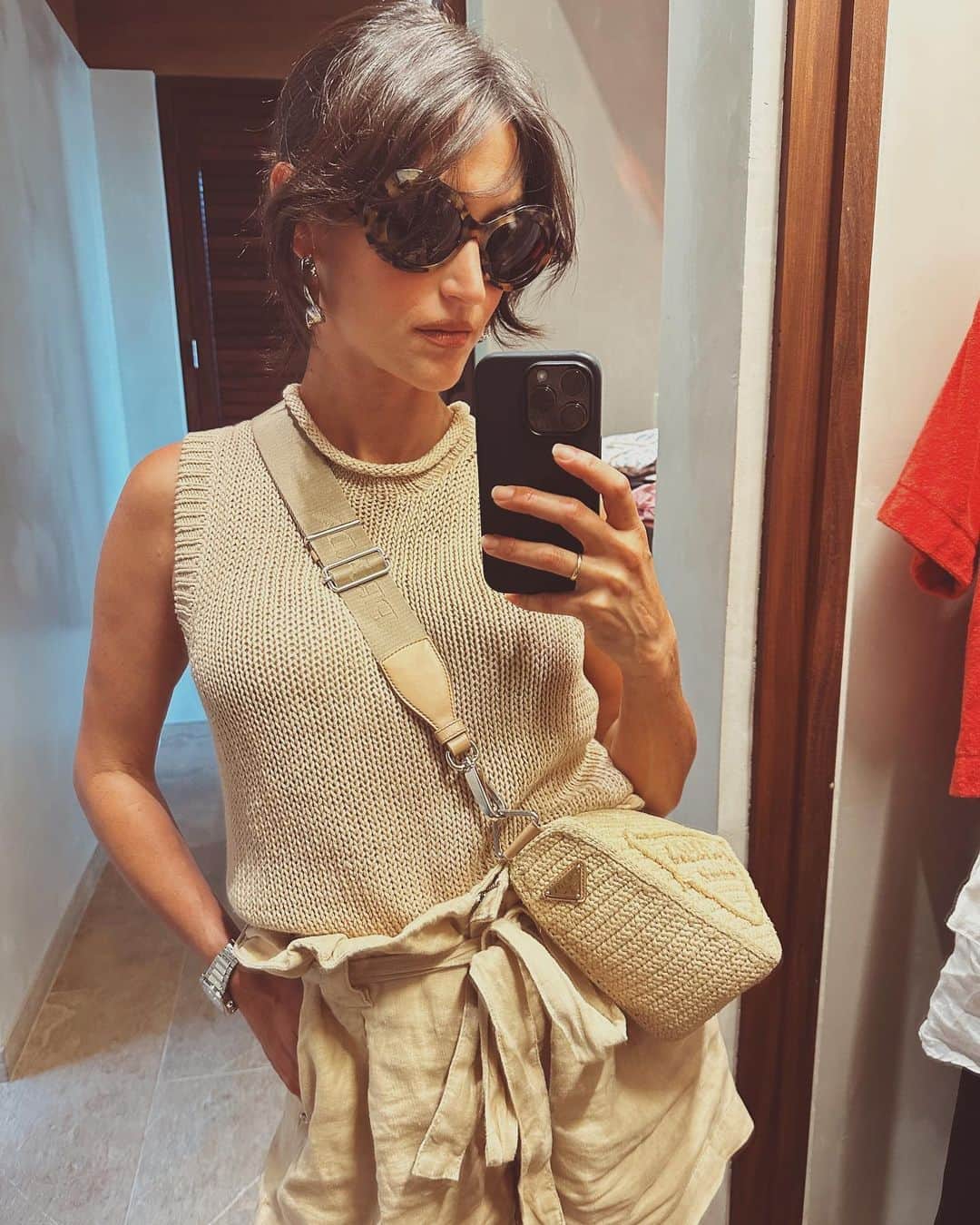 ダニジョーのインスタグラム：「Shop Danni's favorite Swivel Hoop ⛓️」