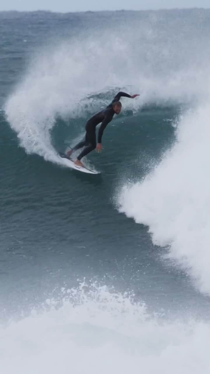 オーウェン・ライトのインスタグラム：「How did you stack up against @owright? ⁠ ⁠ During the #RipCurlVirtualPro event period (4-14 March 2023), Owen Wright was down at Bells Beach, training for his last competitive surfing event of his career. You could say he absolutely scored...⁠ ⁠ Owen’s wave length of 166m, wave speed of 35km/h, across 2 locations gave him a score of 5183. ⁠ ⁠ We tracked every surf, analysed your data from your Rip Curl #SearchGPS watch and scored you in real-time. The scoring criteria was based on 2 key metrics: wave length and wave speed. Bonus points were allocated for surfing a new location and wave density.⁠ ⁠ Entries have now closed. The winner of the Rip Curl Virtual Pro, scoring the ultimate surf trip to Fiji will be announced June 4th, 2023. ⁠Stay tuned! ⁠ —⁠ ⁠ #RipCurlVirtualPro #RipCurl #OwenWright #Fiji #SearchGPS #Surfing #SurfingCompetition #Surfer #SurfTrip #WinATrip #SearchGPSWatch #YeahOw」