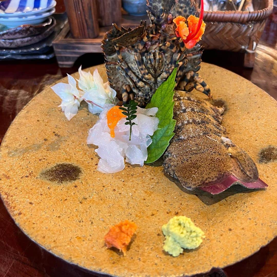 山下まみさんのインスタグラム写真 - (山下まみInstagram)「【琉宮】 白ゴーヤのチャンプルー美味しすぎ〜  イカめしが売り切れ？でタコめしだったんだけどそれも美味。  その日とれたお魚とかあって最高でした🐟  #宮古島 #miyakojima」5月26日 1時17分 - mamimifood