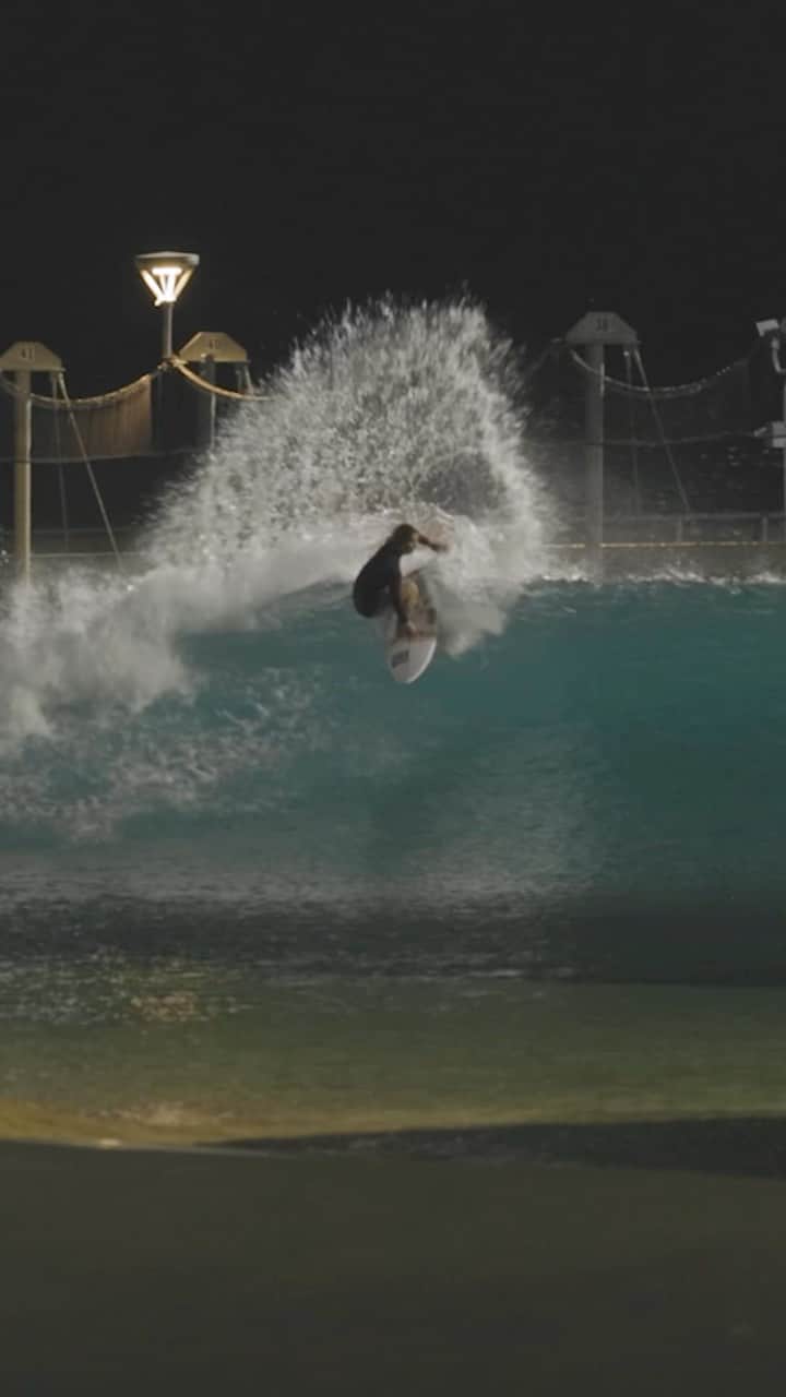 キャロライン・マークスのインスタグラム：「@caroline_markss lights up under the stadium lights in anticipation of the @wsl Surf Ranch Pro being only a few days away! Stay tuned for all the freshwater action to come 🔥  #CarolineMarks #FreeSurfing #SurfRanch」