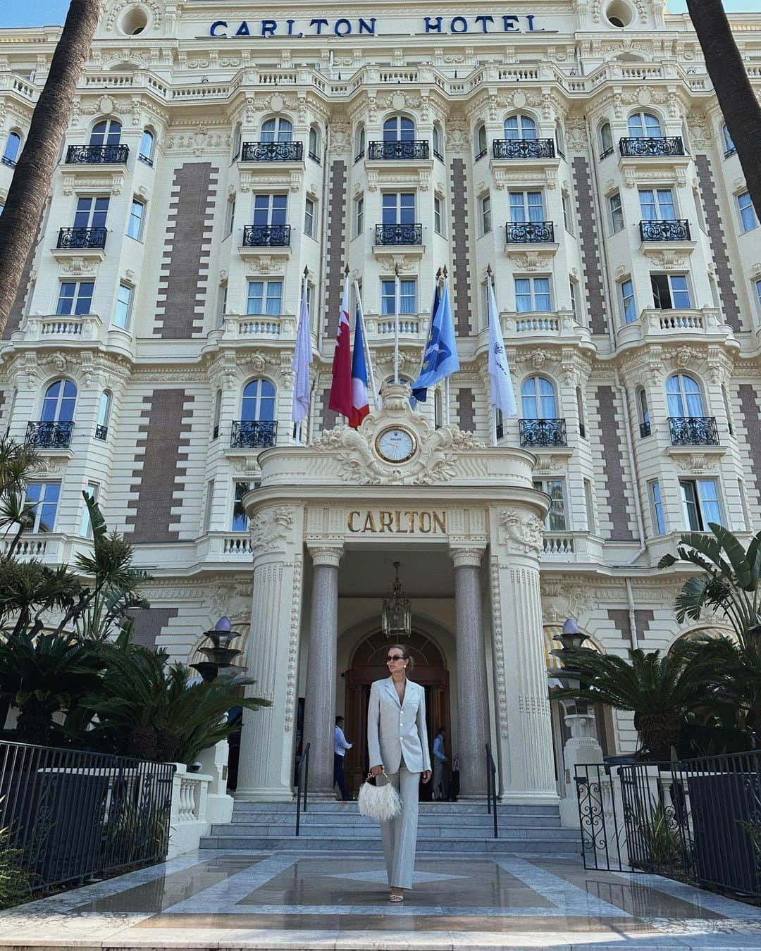 ジョセフィン・スクリヴァーのインスタグラム：「Bye Cannes 🌴☀️」