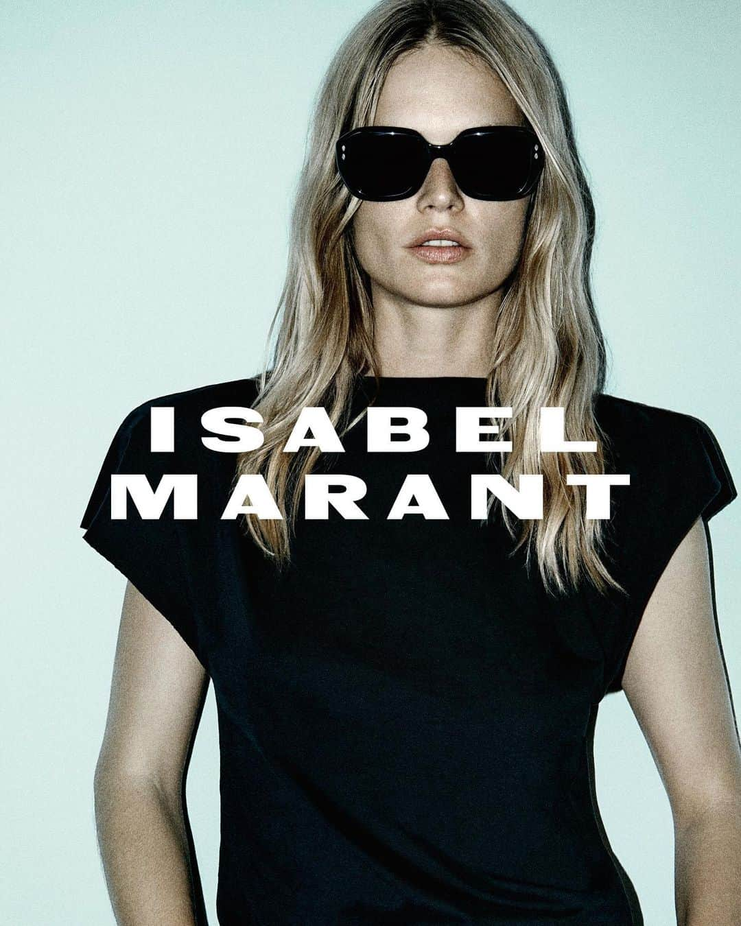 イザベルマランのインスタグラム：「Radical chic. @annaewers is the face of the #IsabelMarantSS23 campaign, photographed by @robingaliegue.  Discover the collection via link in bio.  #IsabelMarant」