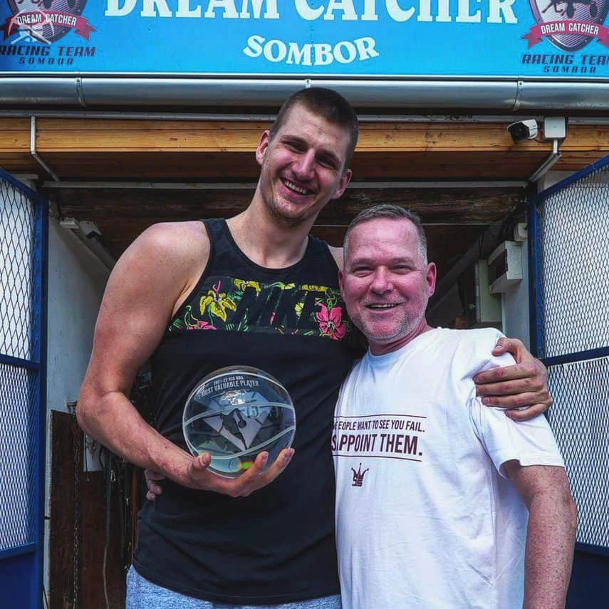 ニコラ・ヨキッチさんのインスタグラム写真 - (ニコラ・ヨキッチInstagram)「We hope for the same picture in Sombor but with NBA championship rings. 🃏🏆 . . . #jokic #jokicnikola #joker #nikola #nikolajokic #denver #nuggets #denvernuggets #colorado #nba #basketball #serbia #usa #srbija #sombor #belgrade #beograd #mvp」5月26日 2時53分 - jokicnikolaofficial