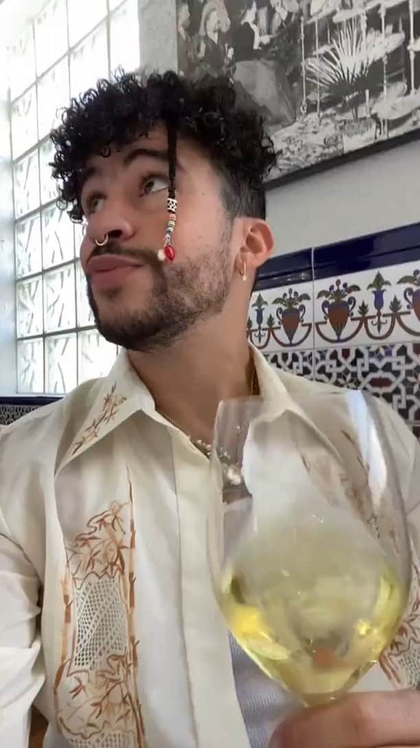 Rolling Stoneのインスタグラム：「happy National Wine Day to all who celebrate 🍷 @badbunnypr」