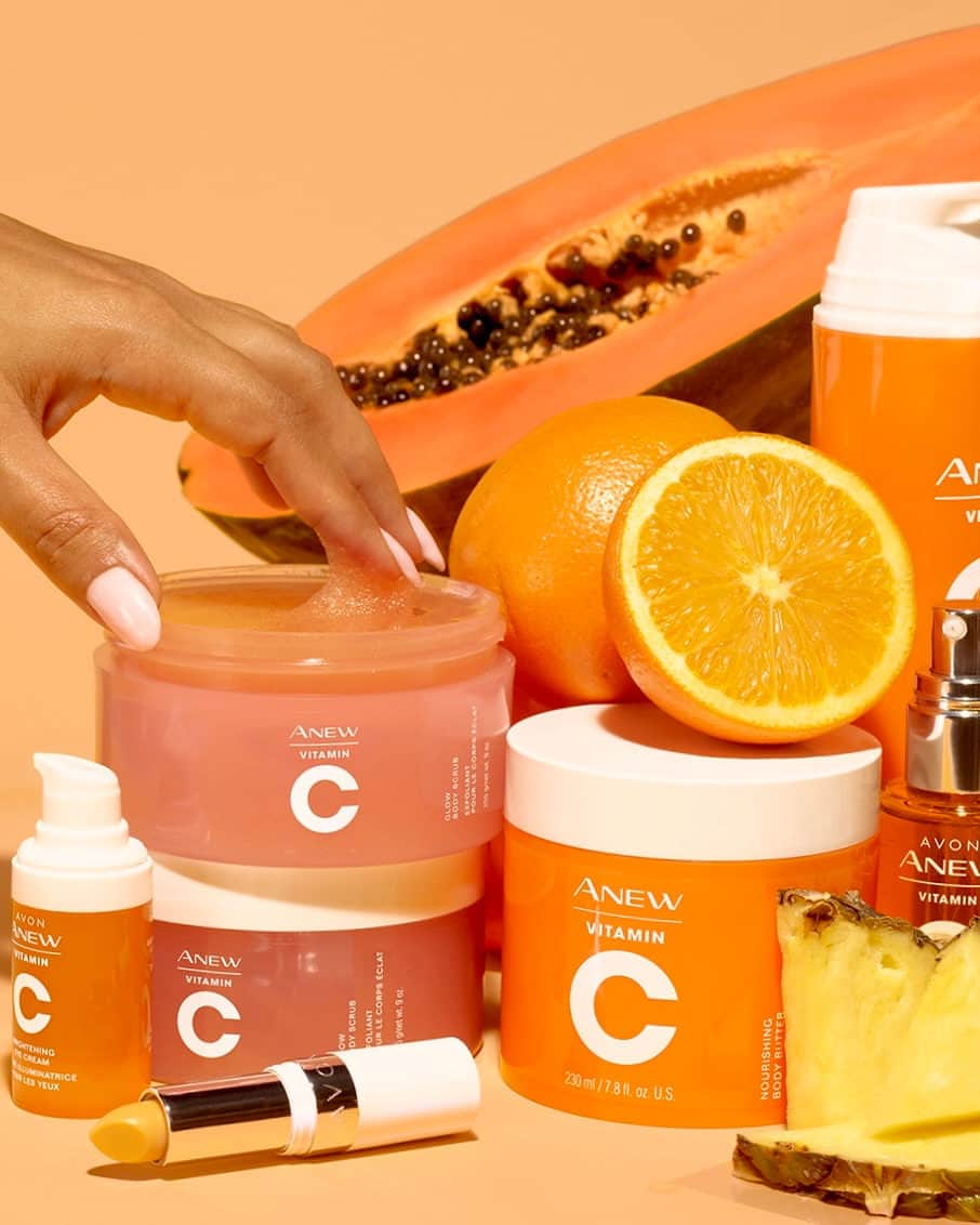 エイボンさんのインスタグラム写真 - (エイボンInstagram)「We're reaching for Anew Vitamin C skin care all summer. ☀️🍊  Check out The Vitamin C Shop now to pick up all your summer skin care essentials: 🍊Anew Vitamin C Glow Body Scrub 🍊Anew Vitamin C Nourishing Body Butter 🍊Anew Vitamin C Lip Treatment 🍊Anew Vitamin C Brightening Eye Cream 🍊Anew Vitamin C Body Serum  #avoninsider #vitamincskincare #summerskincare #skincarecollection」5月26日 4時00分 - avoninsider