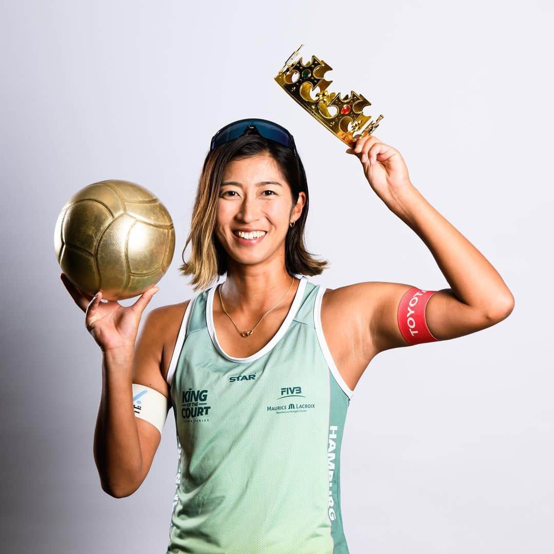 溝江明香のインスタグラム：「🏐👑 #kingofthecourt #queenofthecourt #beachvolleyball @kingofthecourtbeach」