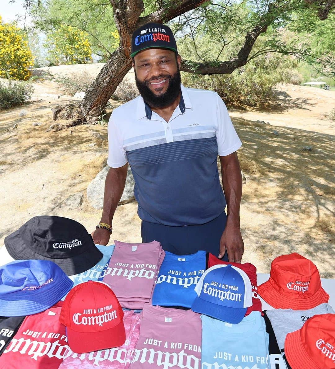 アンソニー・アンダーソンのインスタグラム：「I’d like to say thank you to Robert at Fifty150 Brand. He and his company have been a big supporter of the Anderson Family Foundation for the last 5 years doing amazing custom merchandise for me and the tourney. Thank you Robert for everything! @Fifty150Brand」