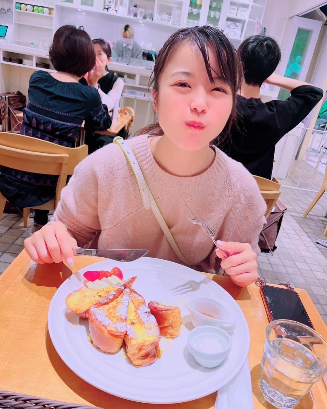 藤原亜紀乃のインスタグラム