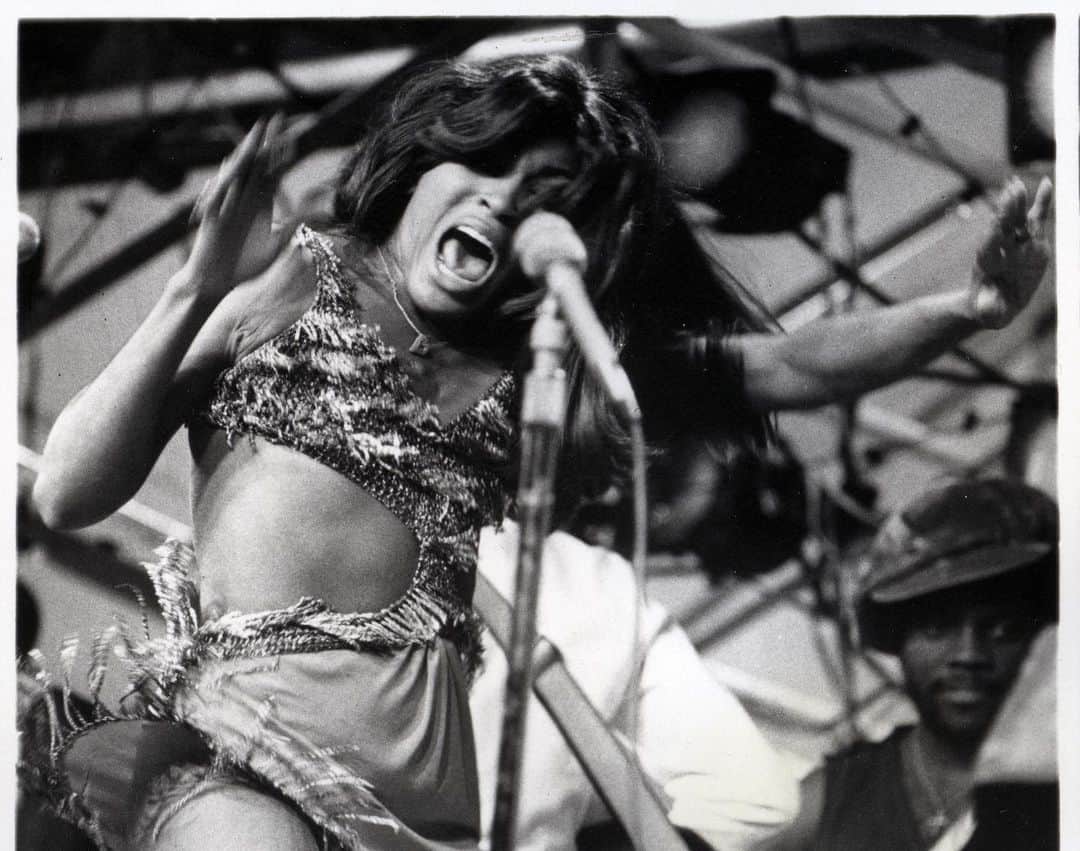 サーシャ・グレイさんのインスタグラム写真 - (サーシャ・グレイInstagram)「RIP Tina Turner  Talk about breaking glass ceilings. A true rock star that rose above and continued to reinvent herself. Thank you for all of it 💜」5月26日 4時47分 - sashagrey