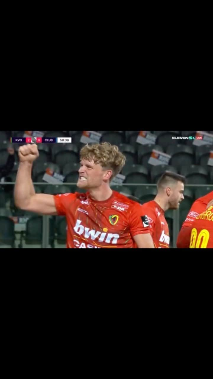 キャメロン・マクギーハンのインスタグラム：「Thanks for everything @kvoostende_official , amazing club and people.. lots of ❤️」