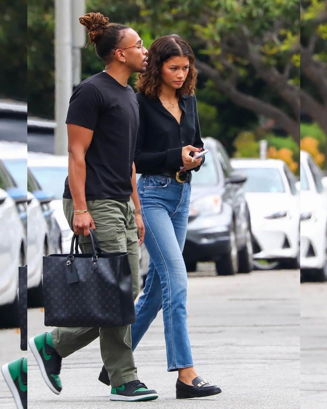 Just Jaredさんのインスタグラム写真 - (Just JaredInstagram)「Zendaya and Tom Holland are separated by an ocean after their Venetian vacation last week. The "Euphoria" star was spotted grabbing lunch with her assistant in Los Angeles, and Tom caught a show in London. We've got more pics on JustJared.com! #Zendaya #TomHolland Photos: Backgrid」5月26日 5時36分 - justjared
