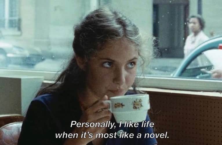 カイア・ジョーダン・ガーバーのインスタグラム：「if you have asked me for a book rec in the last couple of months then it may not come as a surprise that for our next book club we’re reading lillian fishman’s novel “acts of service” - a story about desire, pleasure, politics of power, queerness, and ambiguity. to say this book is hard to put down would be an understatement. lillian will be joining me to talk about her debut book (which is about to release in paperback) ♥️ and I’m giving away a few copies to people who tune in live! june 3rd at 10am et!!!!!」