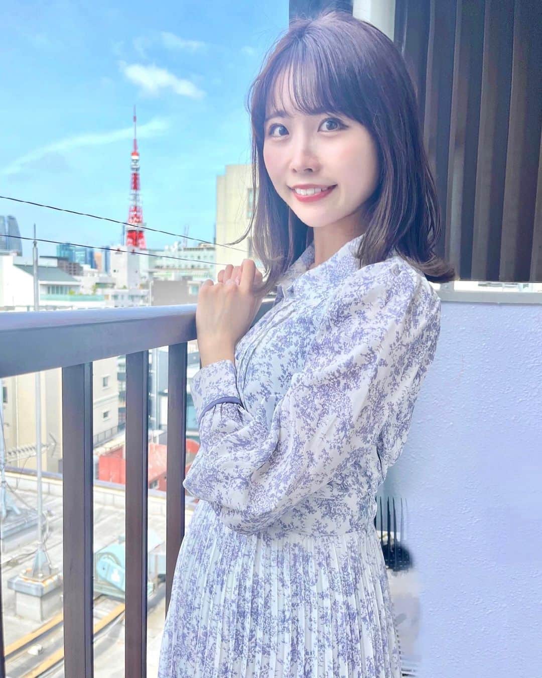 のインスタグラム：「🗼 東京タワーらぶ。 バタバタと5月も終わりそうなので。 来月もレースにイベント盛りだくさんですよ〜6/10は誕生日です🫶  🗓 6/4,5 SUPER GT 鈴鹿/ RQ大賞先行投票 6/14  ギャルパラTV 6/17,18 SUPER FORMULA SUGO ↓予約必須イベント📎 6/24(土) 大阪モーメント📸 6/25(日) フロンティアキューティーズ セッション https://hanamaru-photo.com/article/12896.html  何卒🙏🏻  #supertaikyu #S耐 #レースクイーン #撮影会 #sformula #sgt #supergt」