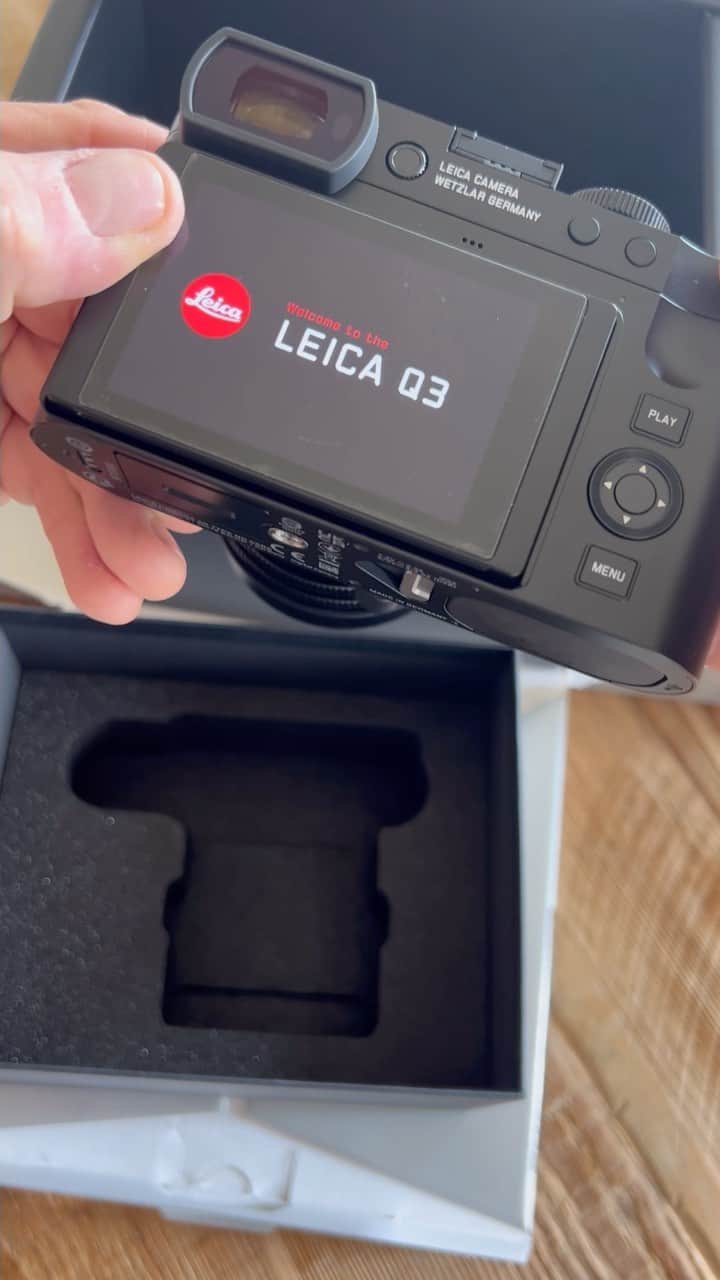 キーガン・アレンのインスタグラム：「The new Leica Q3 with it’s legendary #28mmsummilux  The best just got better  I will be posting more of my personal photos on @thisforeverland #shotonLeica #leicaq #leicaq2 #leicaq3」