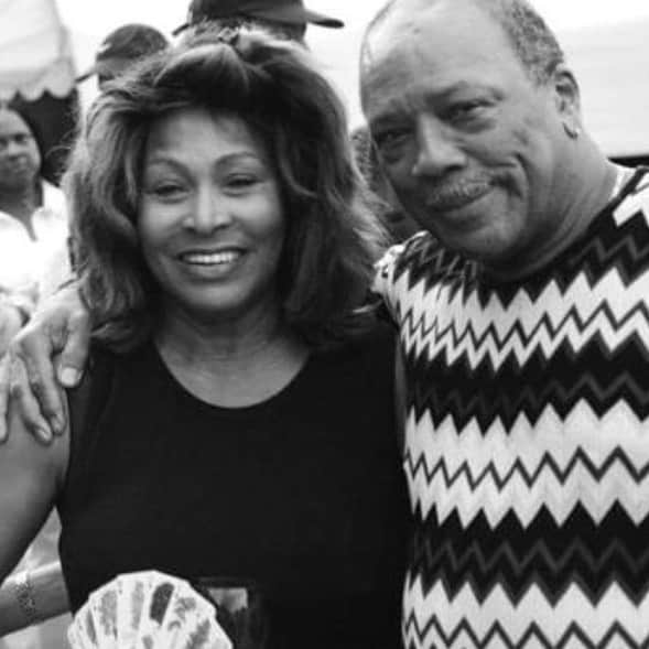 クインシー・ジョーンズのインスタグラム：「Ms. Tina Turner was the one & ONLY Tina Turner, & I’m immensely honored that we got to be on this planet at the same time.  What a woman & what a soul…The best to ever do it. From working together on music to having her on “We Are The World,” the memories are full of love & layered with laughter. I initially had the idea to cast her as Shug Avery in “The Color Purple” but after Steven & I outlined the role to her, she told us that she had lived it and would never be subjected to such violence moving forward. She then went on to do “Mad Max,” and I have respected her even more ever since. She was an incredibly strong woman who weathered much of life & she earned every ounce of praise & more. Miss you already, TT. 📸: Unknown」
