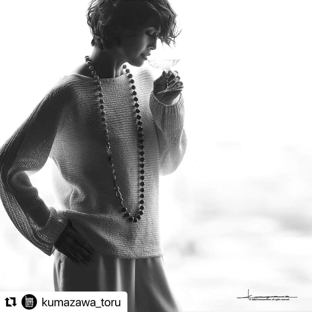 高橋里奈さんのインスタグラム写真 - (高橋里奈Instagram)「#Repost @kumazawa_toru with @use.repost ・・・ ・ @rina.takahashi_ Photography by @kumazawa_toru  Shot for precious magazine #fashion #beauty #portrait #fashionportrait #bw #bw_lover #bw_portrait #bw_portraits #bnw #bnw_portrait #minimalism #minimalmood #tokyohotels #luxuryhotels #windows #tokyowindows #美しいひと  thankyou @kumazawa_toru さん」5月26日 6時57分 - rina.takahashi_