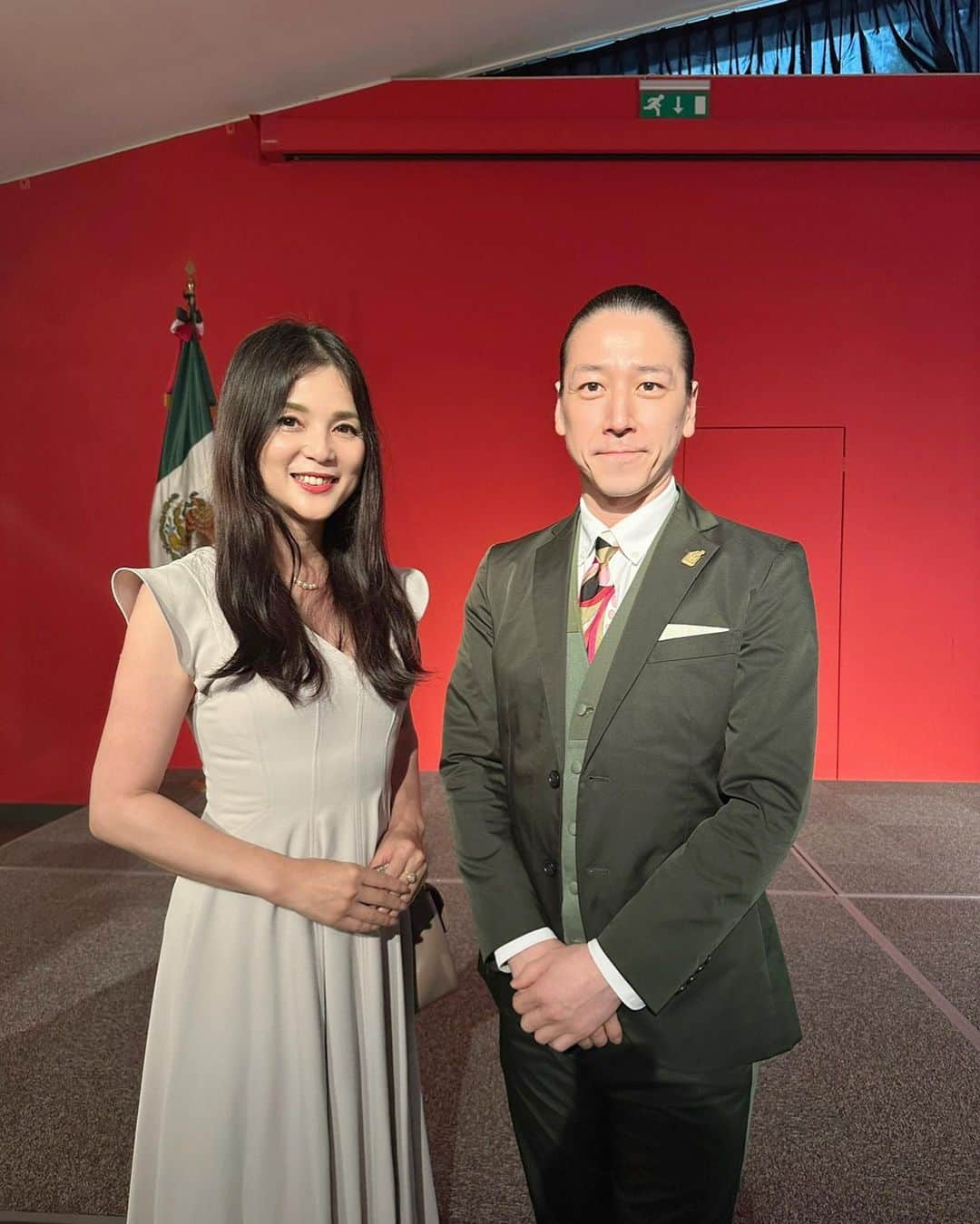 加藤美佐子さんのインスタグラム写真 - (加藤美佐子Instagram)「☘️メキシコ合衆国大使館で講演会☘️  メキシコ大使館の敷地の中には大きなサボテンなども植えられていて、異国の雰囲気です😊🌵  アルフォンソ・ガルドゥーニヨ・アルサーベ博士考古学者による、遺跡や至宝などの解説の講義を聞きました✨✨  メキシコには行ったことがないのですが、今回マヤ文明「赤の女王」の出土品を、メキシコ国内とアメリカ以外で初めて日本で公開されるので、大変興味深く聞きました☘️☘️  出土品は個性的でユニークな造形が多いですね😊  その後メキシコワインとメキシコのおつまみを食べながら交流会🍹  和泉元彌さんファミリーもお越しになっていて、お祝いの狂言も披露されてました❣️  メキシコ文明に興味のある方、6月から東京国立博物館にて公開されますよ💓💓  💎「古代メキシコ特別展」古代メキシコ ―マヤ、アステカ、テオティワカン 💎https://mexico2023.exhibit.jp/ 💎東京国立博物館で6月16日～9月3日  --------------------------------- ✨笑顔の種まき活動✨ 児童養護施設・支援ホーム・一人親家庭の親子の支援  ☘️一般社団法人笑顔プラス子供支援協会☘️ @egao.plus web はプロフィールよりリンク  💎活動実績💎 ■浅草はなやしき貸し切り200名ご招待 ■ラグビー観戦100名ご招待 ■イチゴ狩りご招待 ■親子頭皮マッサージセミナー ■施設定期訪問  #メキシコ大使館 #メキシコ文明 #マヤ文明 #アステカ文明 #テオティワカン文明 #古代メキシコ特別展 #赤の女王」5月26日 7時33分 - misako.kato