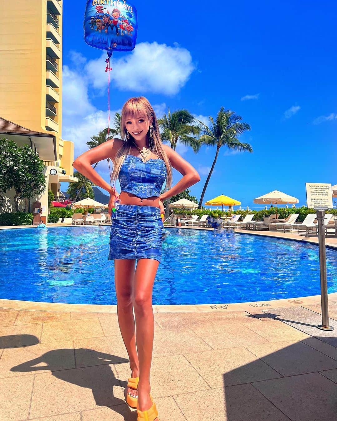 藤木そらさんのインスタグラム写真 - (藤木そらInstagram)「. . I'm thankful that I was able to spend my birthday in Hawaii💞I'll do my best in gratitude ᐠ( ᐢ ᵕ ᐢ )ᐟ . .ハワイで誕生日過ごせて幸せです🥰‼️🌟🌟1人でまったり充実しました＼(*⌒0⌒)♪みなさまありがとうございます🧡💚 . .セットアップ @shein_japan  .藤木そらクーポン [Sorafujiki]20%offになるょ💞🥰 . . . . . . . . .#haleakala #ハレクラニ #はわ#ハワイ旅行 #ハワイ好きな人と繋がりたい #ギャル #shein #ハワイ大好き #誕生日 #ラテ肌」5月26日 7時59分 - sorafujiki