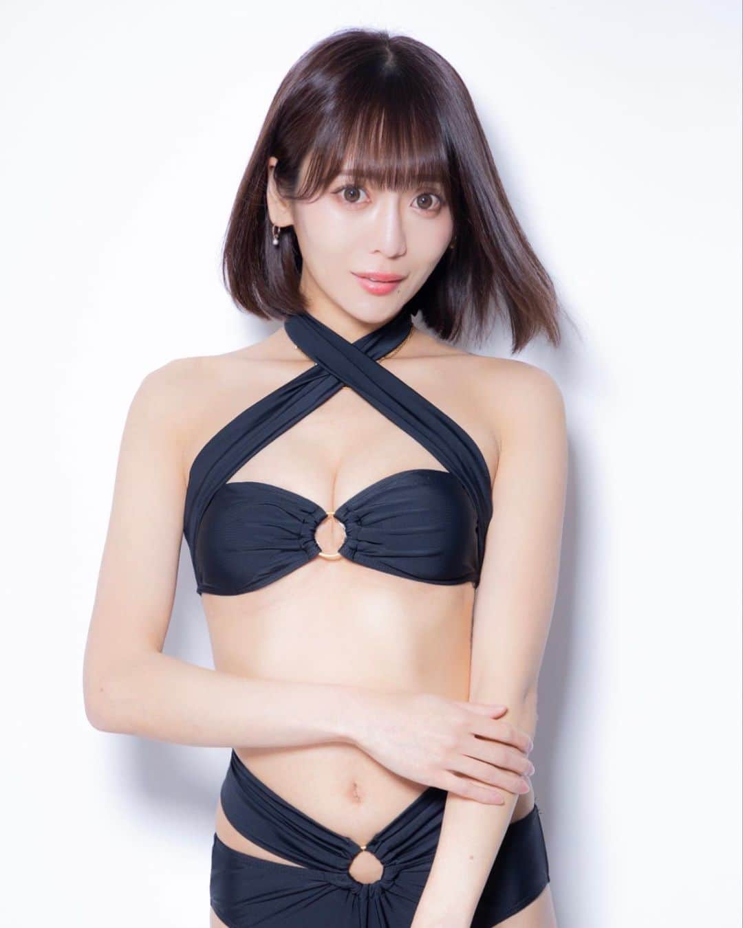 MOEのインスタグラム：「. 先日撮った宣材写真📸✨ 水着Ver.👙  #宣材写真#宣材写真撮影#水着 #撮影#撮影会モデル#ビキニ #photo#bikini#swimwear#model」