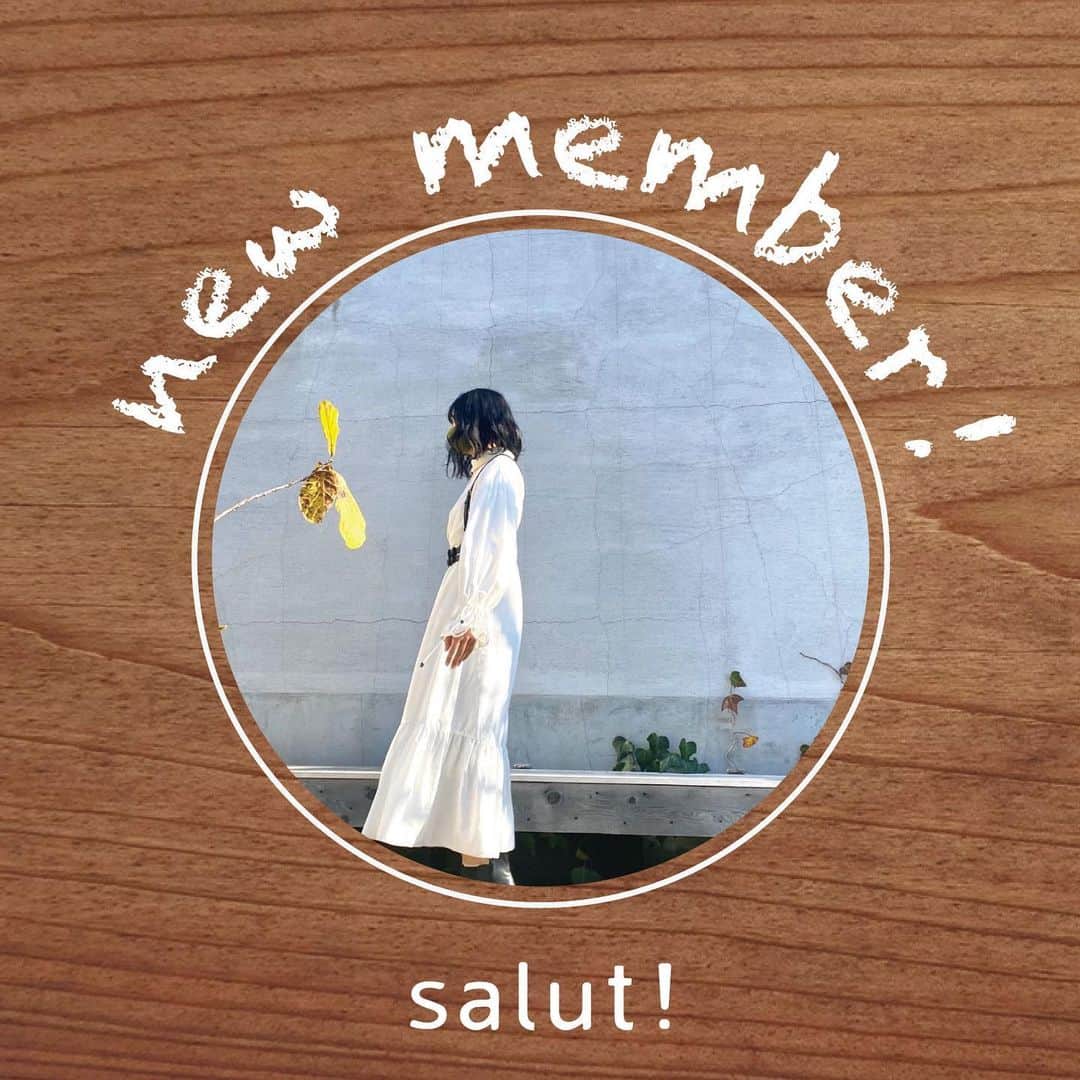 salut!のインスタグラム：「その他の投稿⇨ @salut_shop  ･･････ 新しいスタッフのご紹介◯ ･･････ ⁡ ⁡ 新しく仲間入りした スタッフインフルエンサーのご紹介𓂃𓈒𓂂  @salut_oita.nao   salut!全店で1番広い大型店舗スタッフです🤍  ⁡ salut!スタッフインフルエンサーの投稿は スタッフ目線でおすすめ商品を ご紹介させて頂いております♩ お気軽にフォローしてくださいね✨  ───────────  公式通販サイトは @salut_shop トップページURLよりご確認下さいませ𓍯  ─────────── 店舗により在庫状況が異なります。 一部店舗の営業時間等が異なる場合がございます。 予め各館のHP等をお確かめくださいませ。 ご不便をお掛けして申し訳ございませんが予めご了承くださいますようよろしくお願いします。 ───────────  #サリュ #salut #まいにちインテリア #雑貨屋さん #雑貨屋 #インテリア雑貨 #インフルエンサー #スタッフ紹介 #大分県 #大分 #大分トキハわさだタウン」