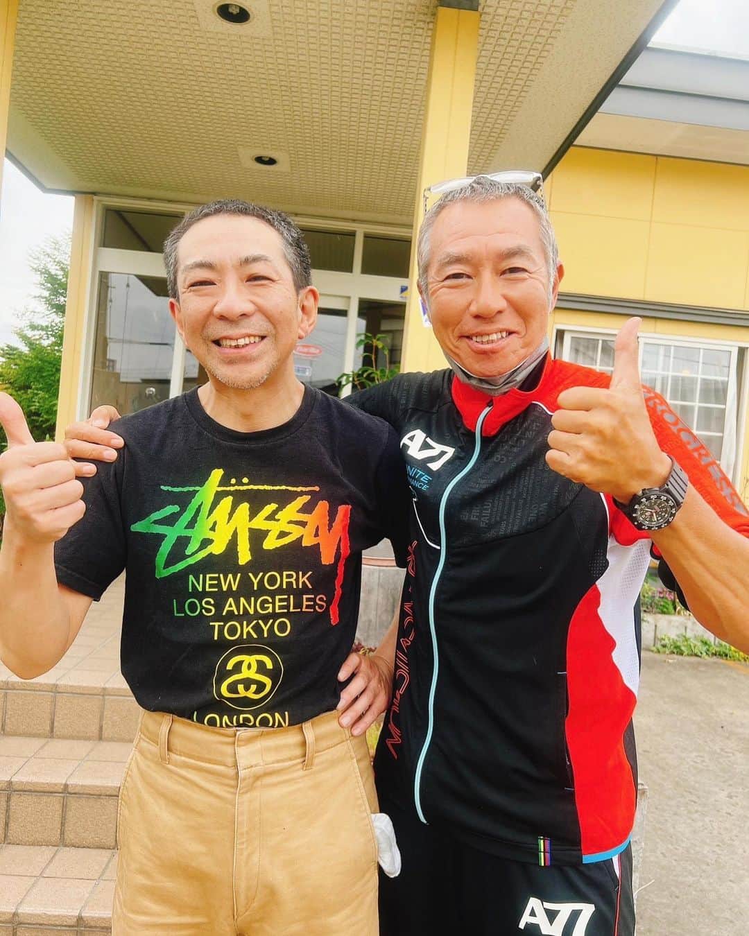 のインスタグラム：「満を持して いとこのさとしくん登場❗️  日本一のイタリアンレストラン（あ、世界一？） やってるよ✌🏻  "FEIR"🍝 　  秋田県大曲にお越しの際は  是非❗️❗️  あー、うめがったー👍🏻  #大仙市 #イタリアンレストランFEIR #FEIR #従兄弟」