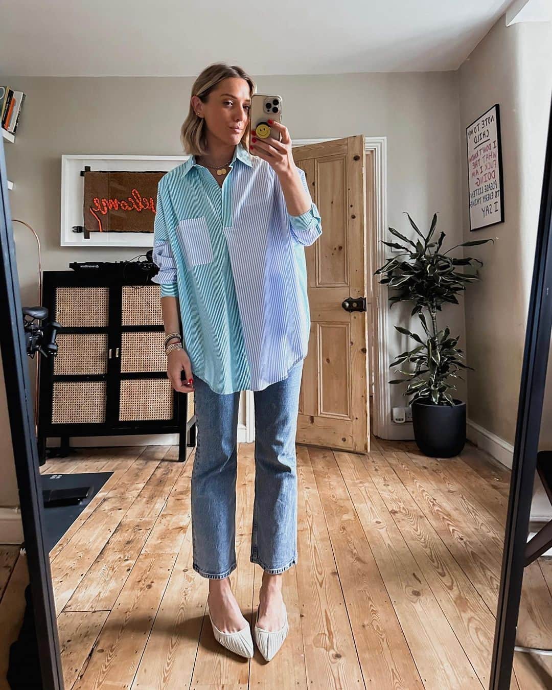 フレンチコネクションのインスタグラム：「Back to business in sunny stripes (📸: @pascale.banks).」