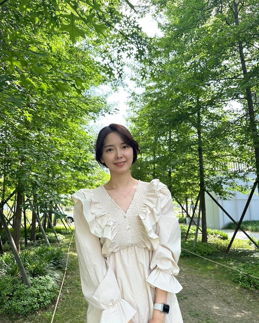 ヒョウン さんのインスタグラム写真 - (ヒョウン Instagram)「머리를 묶었다가 풀었다가 🌿🙂😊」5月26日 18時40分 - hyonile_e