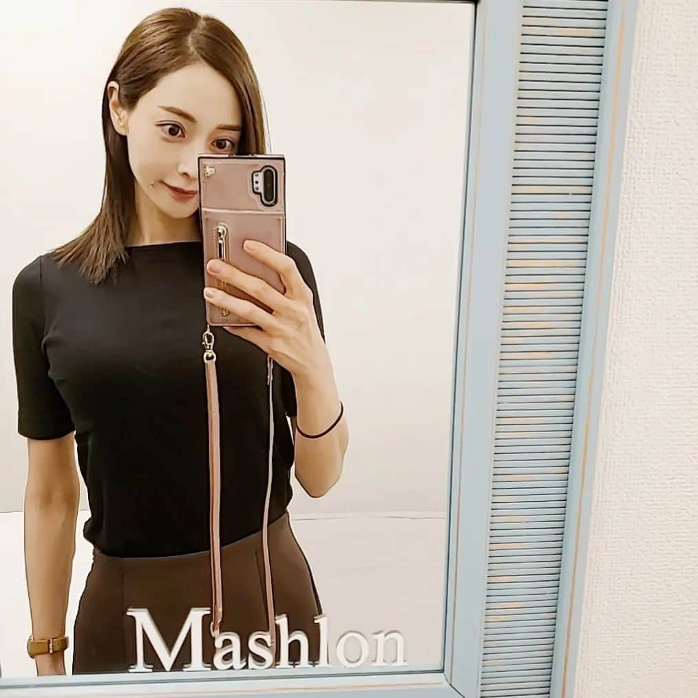 池田夏希さんのインスタグラム写真 - (池田夏希Instagram)「月1のバストケアで @mashlontokyo へ♡ . 相変わらず背中がガチガチなので、しっかりほぐしてもらってからバストケア✨ 施術後はバストにハリが出てふっくらしました🥺💕 毎回とても丁寧に施術してくださるので効果が実感出来て嬉しい～！！ 痩せると女性は胸からどうしても落ちてしまうけど、Mashlonに通ってるおかげで胸はキープされています👏 毎回効果が実感出来るから次回も行くのが楽しみ💗 . #マシュロン #恵比寿サロン #バストケアサロン #バストアップサロン #バストケア #バストケア専門店 #育乳 #下垂 #育乳サロン #育乳マッサージ #育乳ケア #産後ケア#バストアップ #ハリ #弾力 #効果絶大 #背中ピーリング #美肌 #mashlon #bustcaresalon #bustcare  #bustcaresalon #breastfeeding #dailycare #important  #maintenance #bustup #tension #elasticity #beauty」5月26日 18時43分 - natsukiikeda624