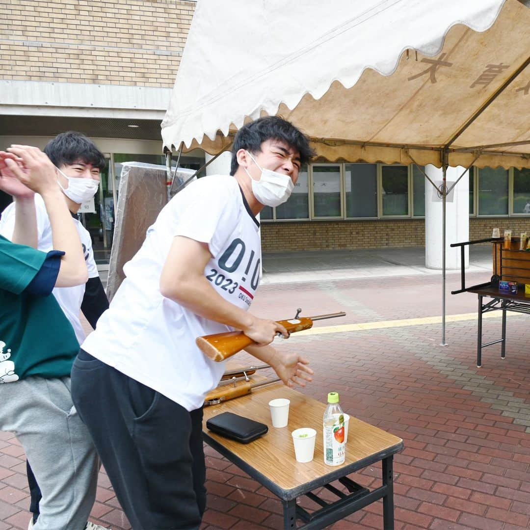 大阪教育大学さんのインスタグラム写真 - (大阪教育大学Instagram)「五月祭これにて最後です。  新入生の皆さん、初めての大学祭は楽しめたでしょうか。  屋台の運営は大変だったでしょうが、授業とも部活・サークルとも違う状況で、仲間の新たな一面を知ることができたのではないかと思います。  これからの大学生活が、皆さんにとって実り多いものとなりますように！  #公式インスタグラム #国立大学 #大阪教育大学 #大教 #大教大 #OsakaKyoikuUniversity #OKU #人にまっすぐ。 #教員養成 #教育協働 #柏原キャンパス #大学祭 #学園祭 #五月祭 #新入生 #模擬店 #屋台 #ダンス #バンド #ライブ」5月26日 18時44分 - osakakyoikuuniv