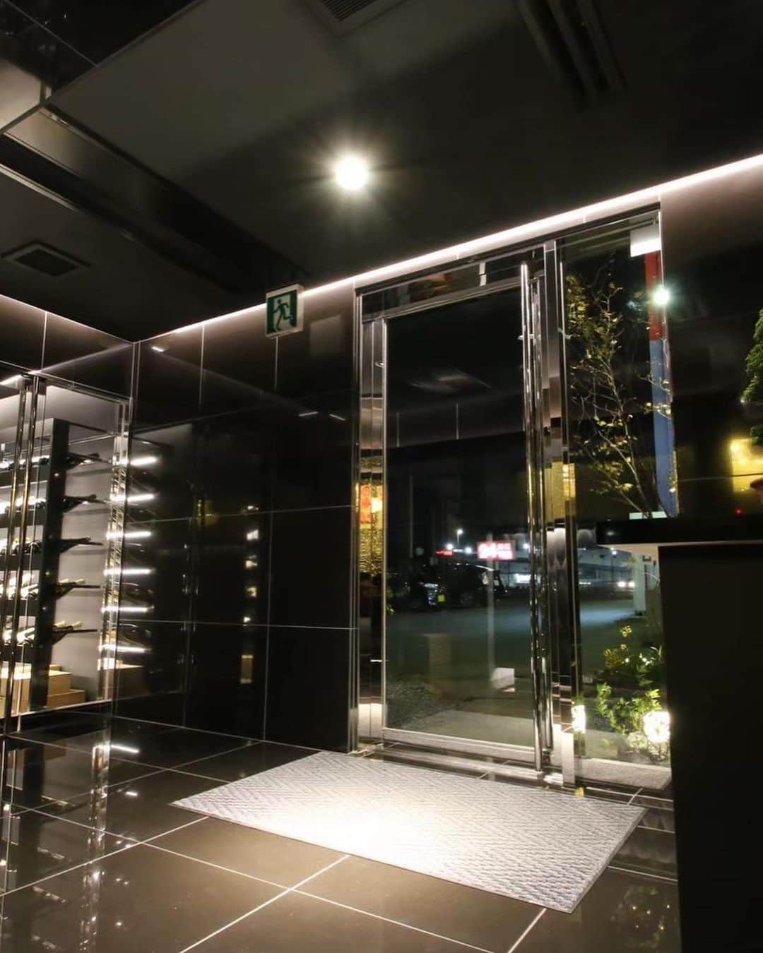備長炭焼肉ほむら 刈谷本店のインスタグラム：「こんばんは！  本日ほむら絶品なもも肉のトモ三角入荷してます！ 是非皆様お立ち寄りください😁😁」