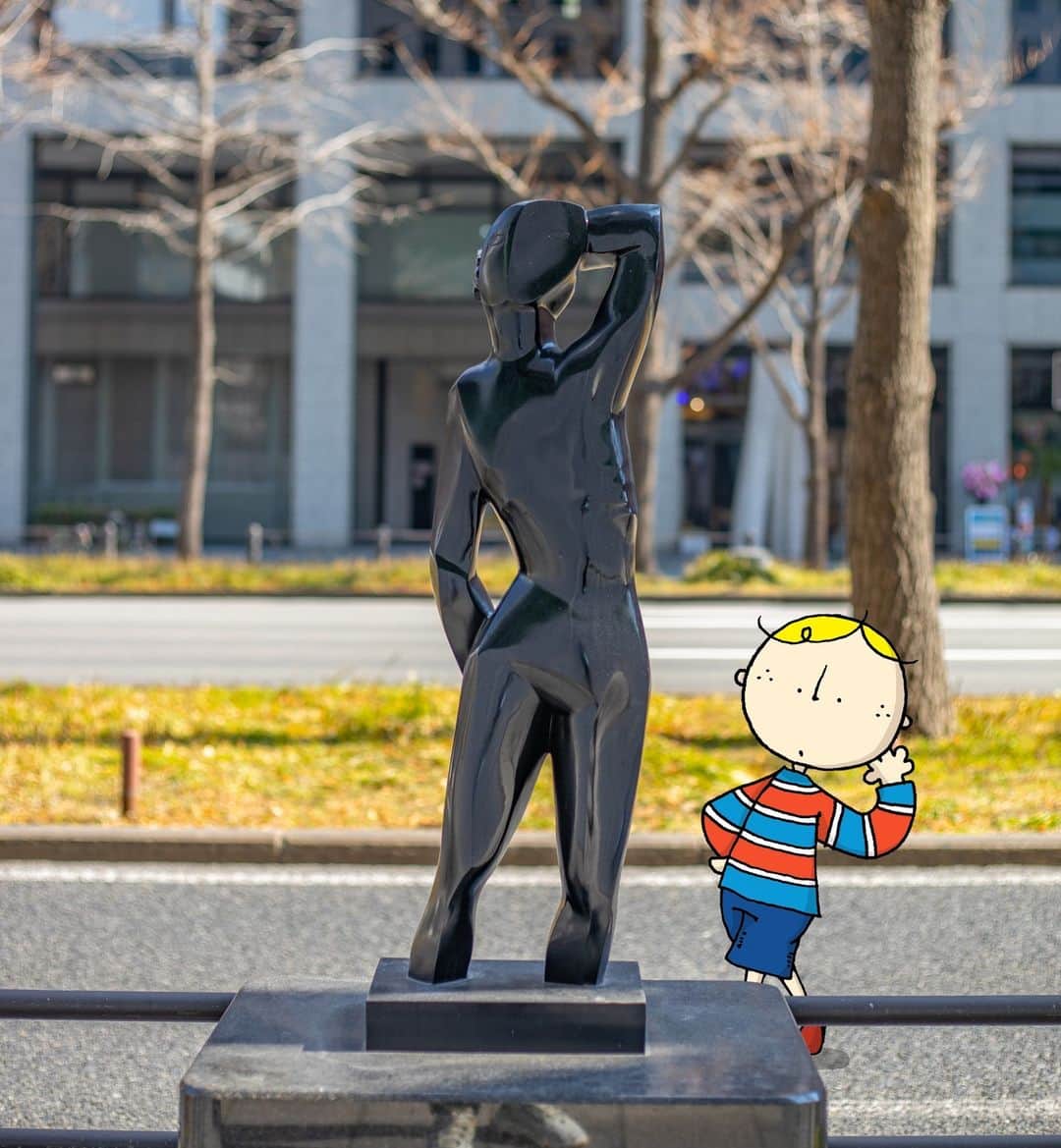 Osaka Bob（大阪観光局公式キャラクター）さんのインスタグラム写真 - (Osaka Bob（大阪観光局公式キャラクター）Instagram)「Known as Midosuji Sculpture Street, the sidewalks of Midosuji Boulevard  are lined with amazing sculptures👀 Look for your own personal favorite while you stroll down Osaka's main boulevard  御堂筋彫刻ストリートと呼ばれ、御堂筋沿いに多くの彫刻作品が👀自分だけのお気に入りを見つけてみてはいかがでしょうか！？  —————————————————————  #maido #withOsakaBob #OSAKA #osakatrip #japan #nihon #OsakaJapan #大坂 #오사카 #大阪 #Оsака #Осака #โอซาก้า #大阪観光 #sightseeing #Osakatravel #Osakajepang #traveljepang #osakatravel #osakatrip」5月26日 19時00分 - maido_osaka_bob