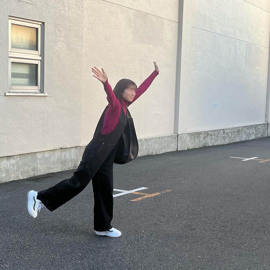 高田夏帆さんのインスタグラム写真 - (高田夏帆Instagram)「のんびりゆっくり 引っ越ししようと思ってたけれど バタバタになりそう〜これもまた人生  引っ越し大好き先生✏︎ というか物件見るの大好き先生✏︎ 4つのアプリを駆使先生✏︎」5月26日 10時52分 - takadakaho