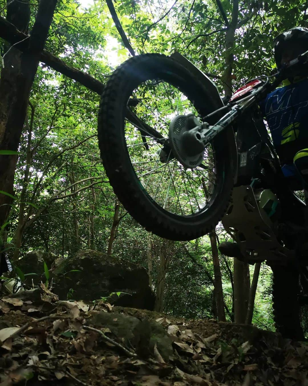 黒山健一さんのインスタグラム写真 - (黒山健一Instagram)「YAMAHA TY-E2.1🙌 Kenny style ✌️  #araihelmet #alpinestars #DUNLOP #motsracing #yamaha #yamahatrial #TRIAL #fridaymotivation」5月26日 12時01分 - kenichi_kuroyama