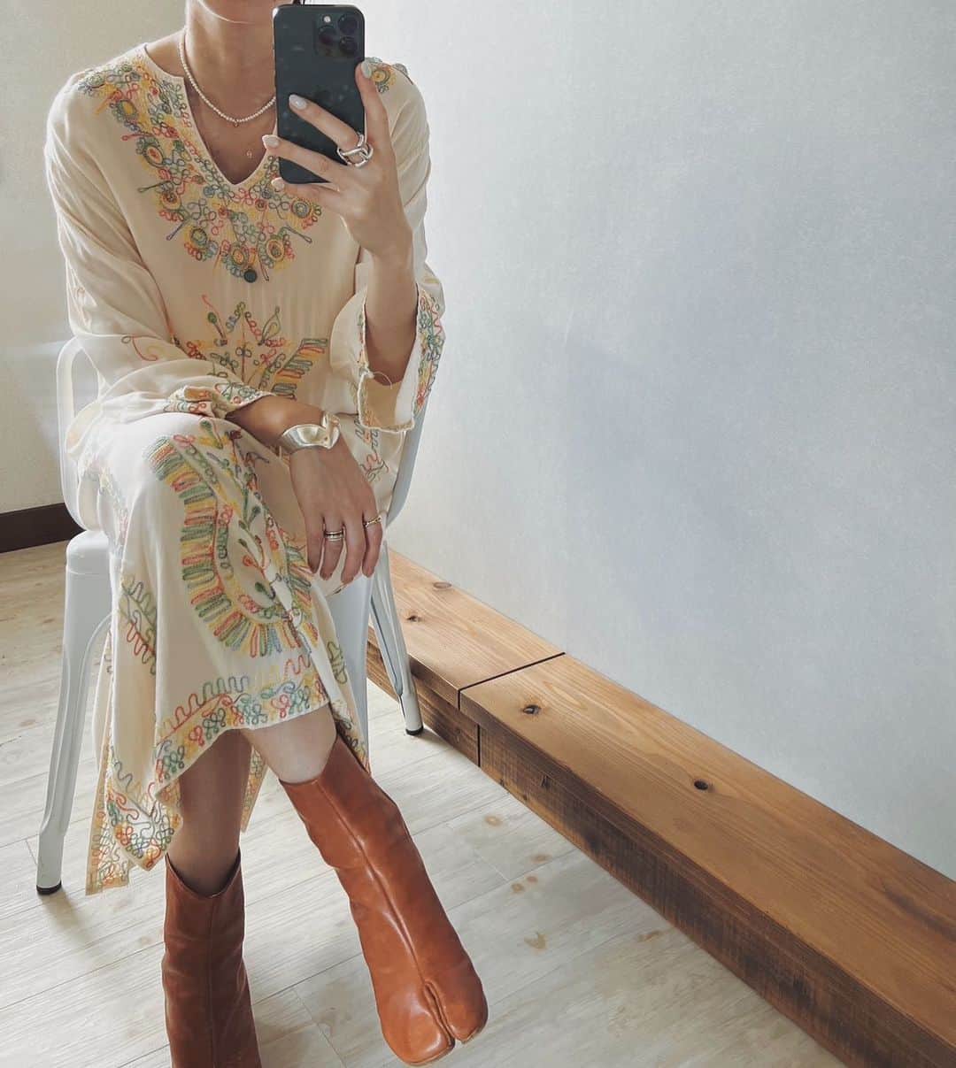 ジュジュのインスタグラム：「...💚  aventurine styling...♡  # #AkariH#apparel#fashion akarih#akarihchic#アカリ#jewelry #accessory#pierce#earring#bracelet#necklace#choker#pendant #standard#hrkフク」