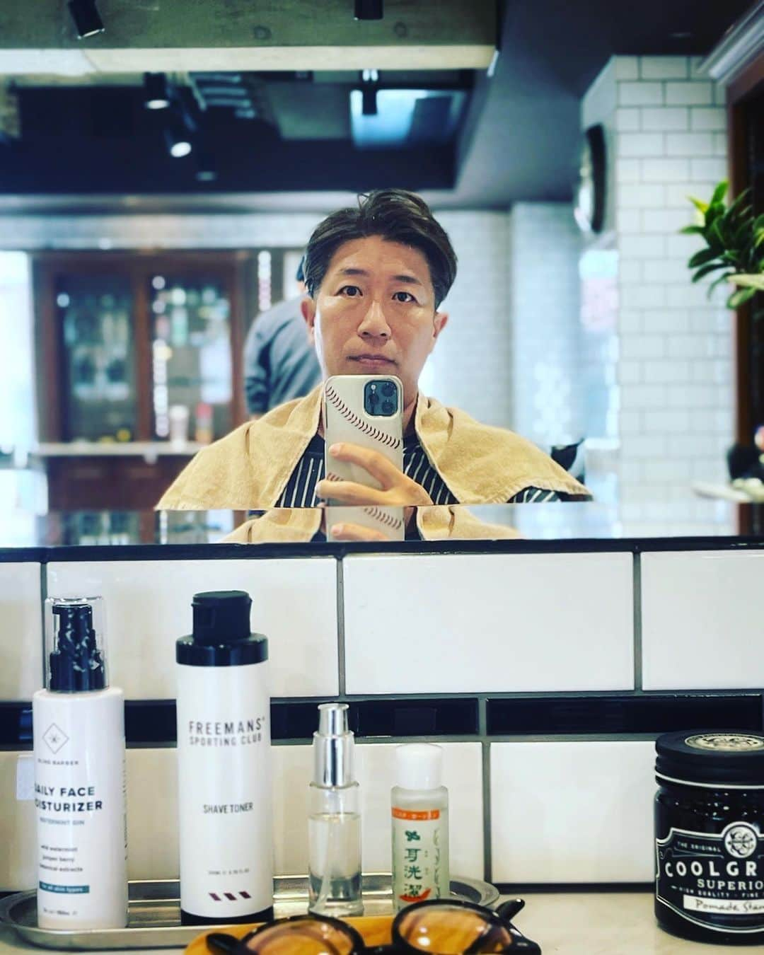 多村仁志さんのインスタグラム写真 - (多村仁志Instagram)「. #ヘアカット #barbar #haircut #💈 #昼飯 #天麩羅 #ざるそば」5月26日 12時49分 - hit_tamu