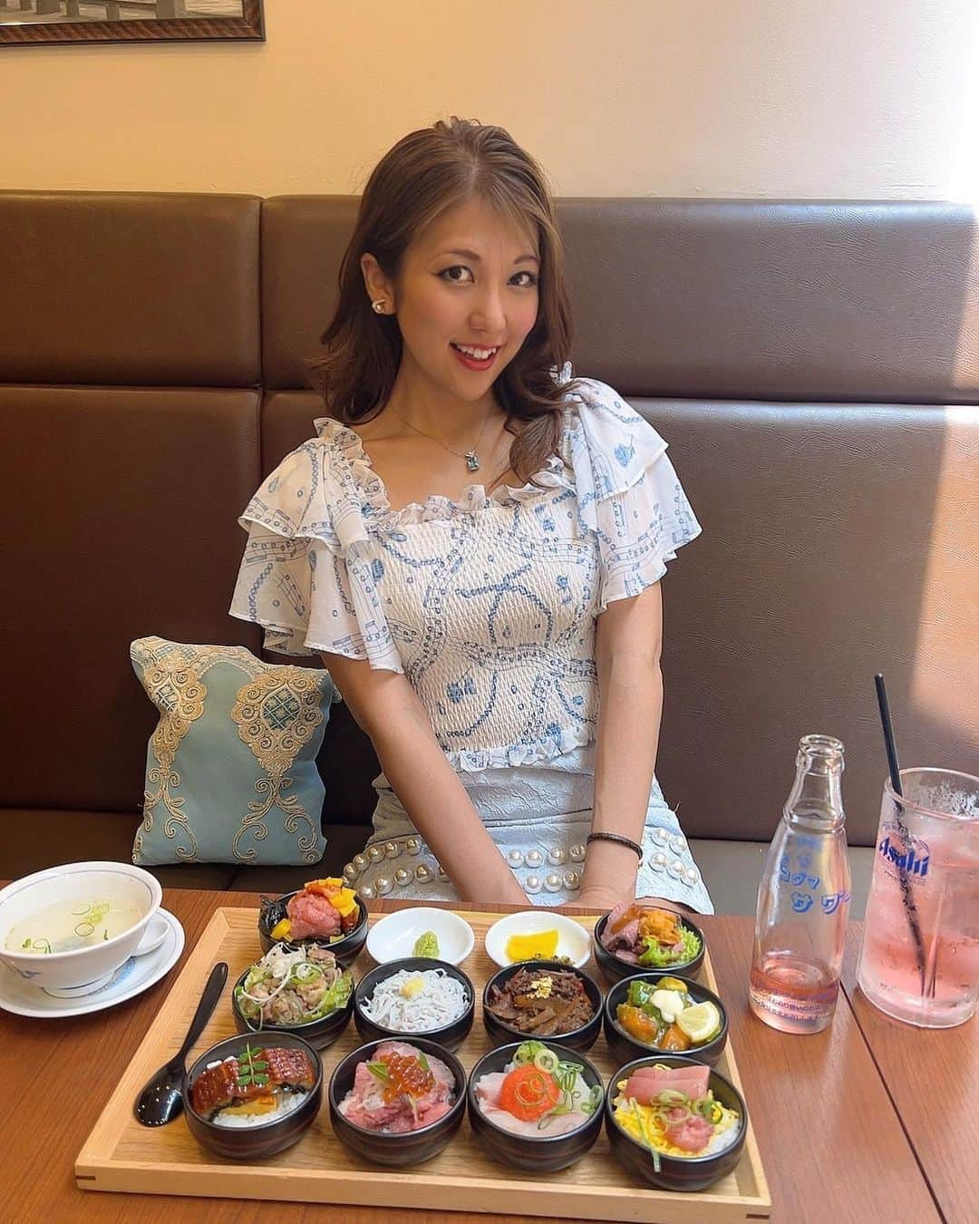 神谷麻美さんのインスタグラム写真 - (神谷麻美Instagram)「#牛富屋 の#おちょこ丼 全部美味しい💖🥰💖✨️  私は、サーモンアボカドゆっけとまぐろづくしが特に好き🥰💚💖✨️  PR @ushitomiya.yoyogi #代々木八幡グルメ #代々木八幡ランチ #牛富屋代々木八幡店 #代々木八幡居酒屋 #おちょこ丼本家」5月26日 12時45分 - asamice428